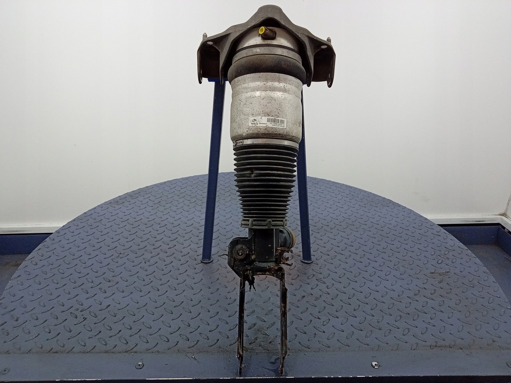 фото №1, Audi q7 4l амортизатор перед лівий 7l8616039d