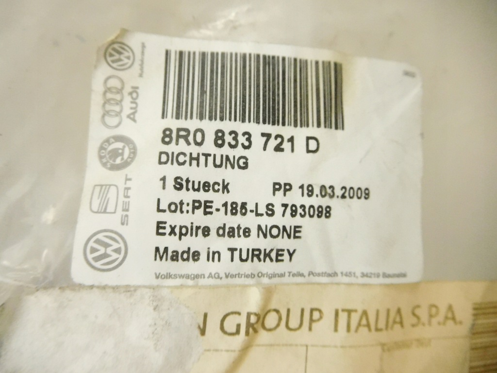 фото №7, Audi q5 8r прокладка двері лівий задня 8r0833721d