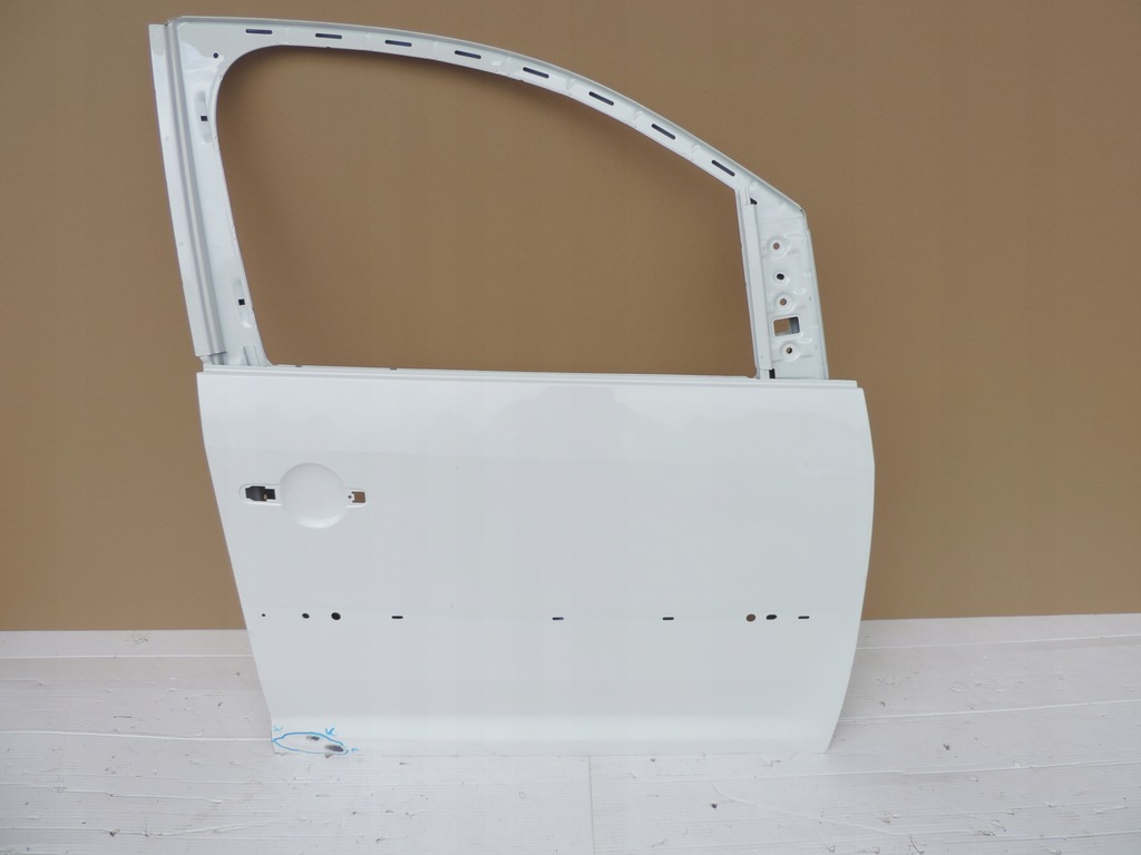 фото №1, Vw caddy 2010 2011 2012 правое передние дверь