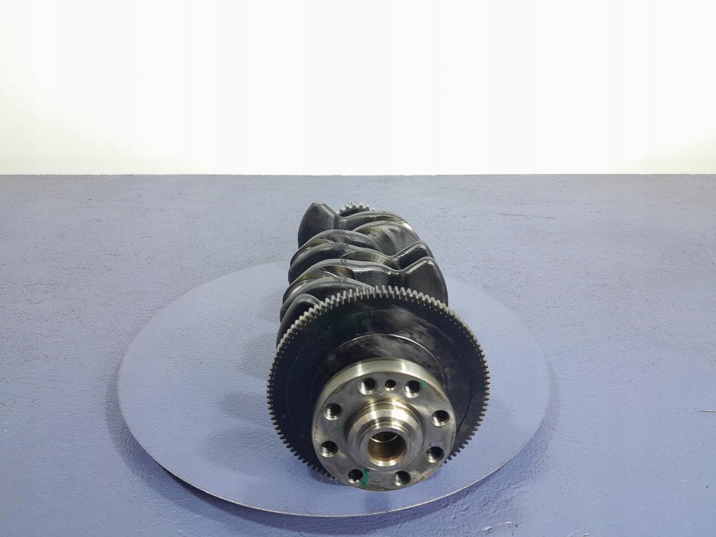 Audi a6 c8 2.0 hyb 163 km dezd wał коленчатый 04l105263d Оригинал