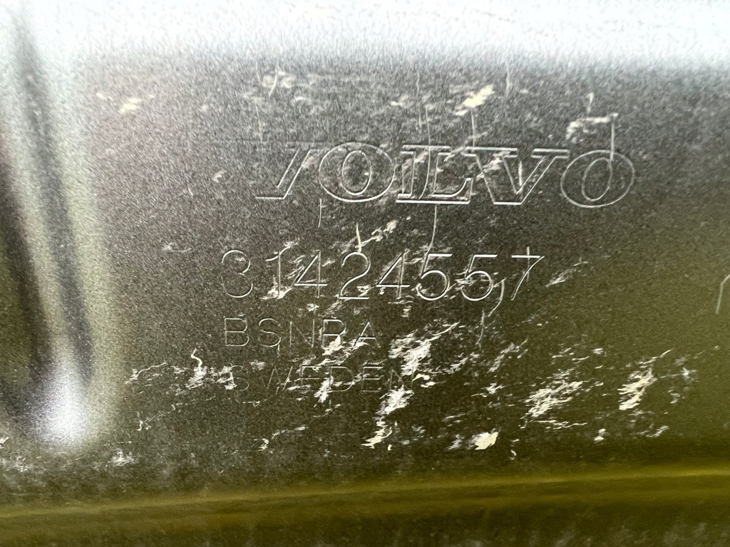 Volvo xc60 2 2 17- капот крышка двигателя оригинал Цена