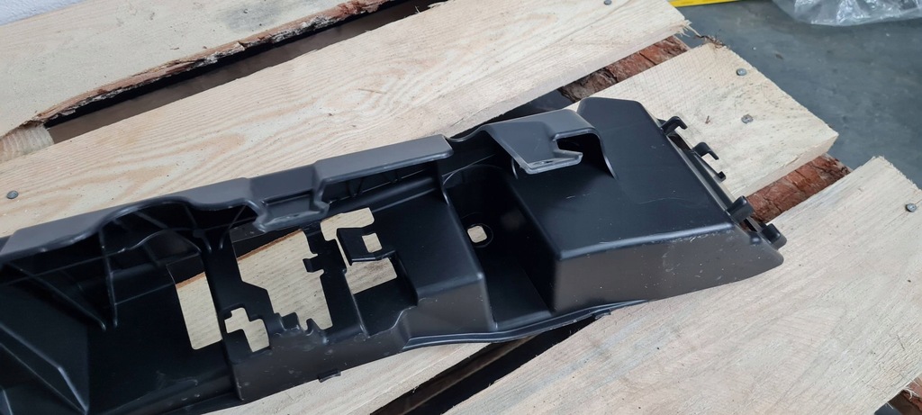 фото №6, Sq8 q8 кронштейн направляющая кронштейн бампера задняя sline 24r 4m6807458b