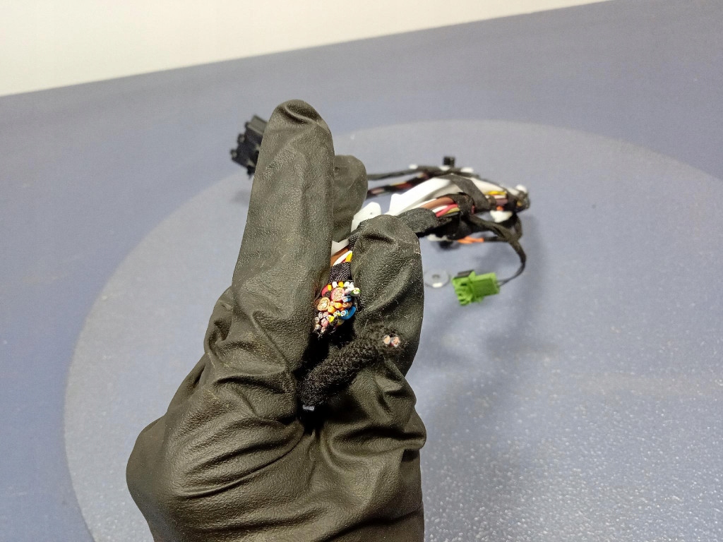 фото №5, Bmw ix3 g08 g01 штекер колодка двері правий задня 9224368