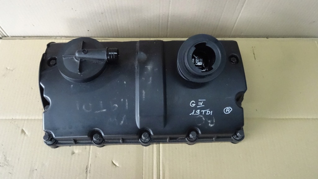 фото №1, Golf iv 4 1.9 tdi крышка клапанов 038103475q