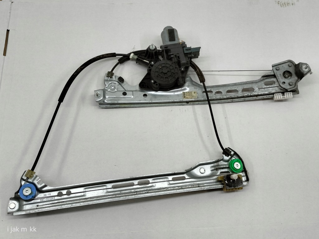 фото №1, Подъемник стекло дверь перед правый megane scenic iv e1096642