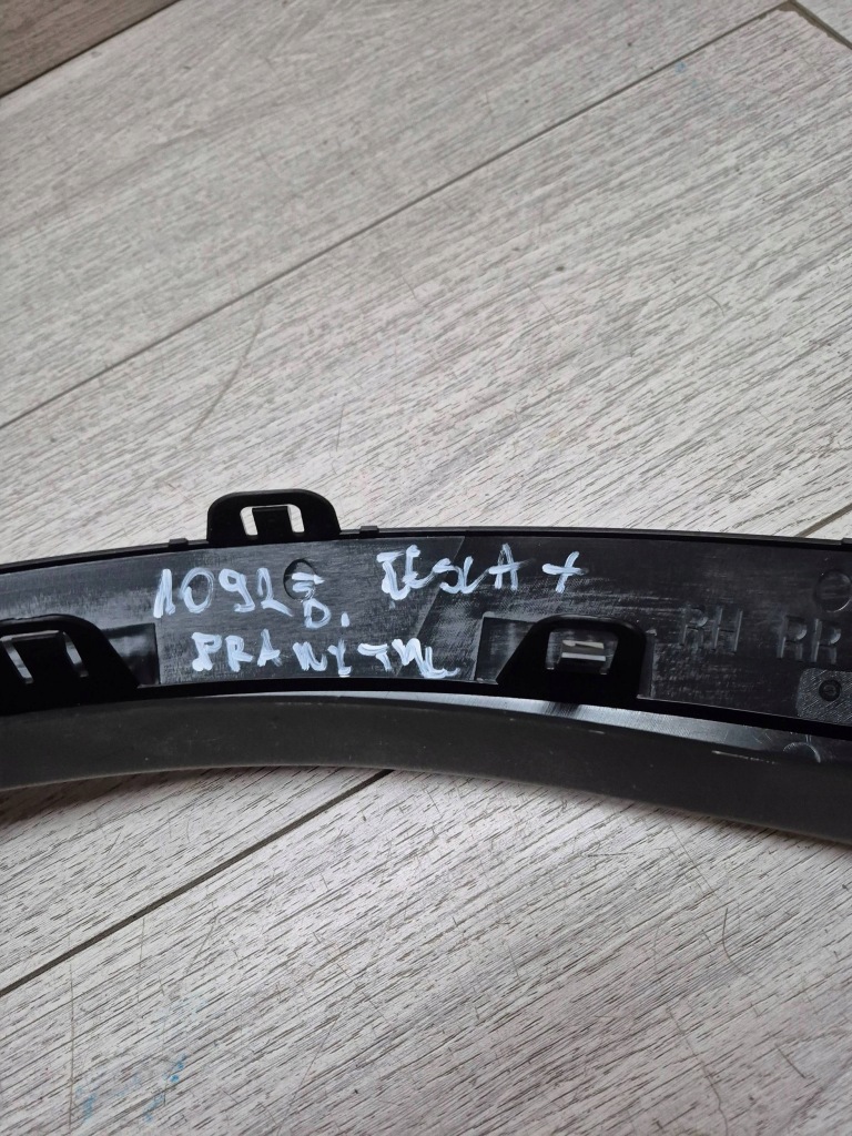 фото №7, 10925. tesla x молдинг крыло правый задняя 1035291-00-g