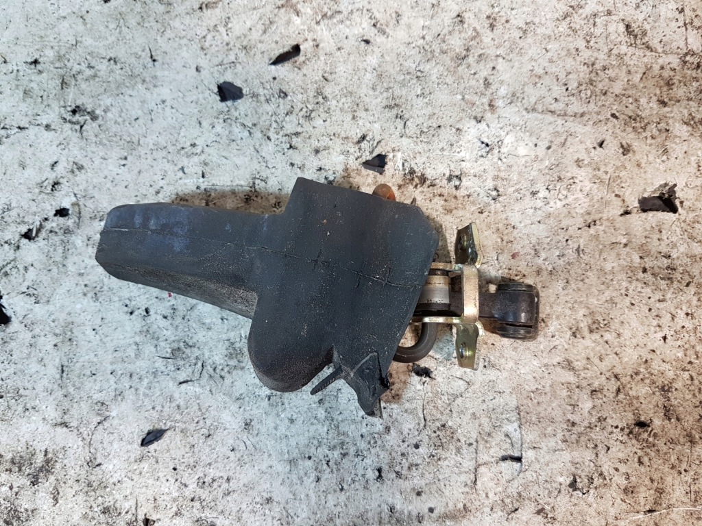 Купить Ограничитель дверь задняя bmw e46