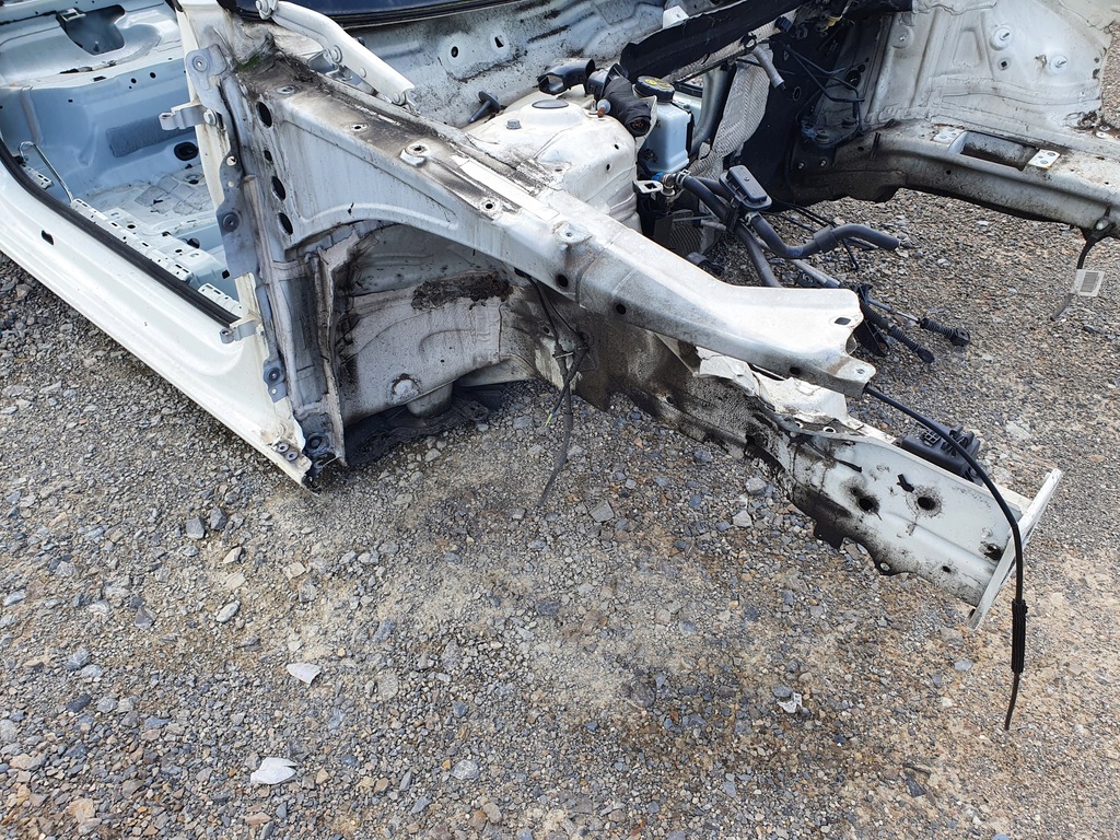 фото №1, Audi a3 8v 3d чверть лонжерон правий перед ly9k