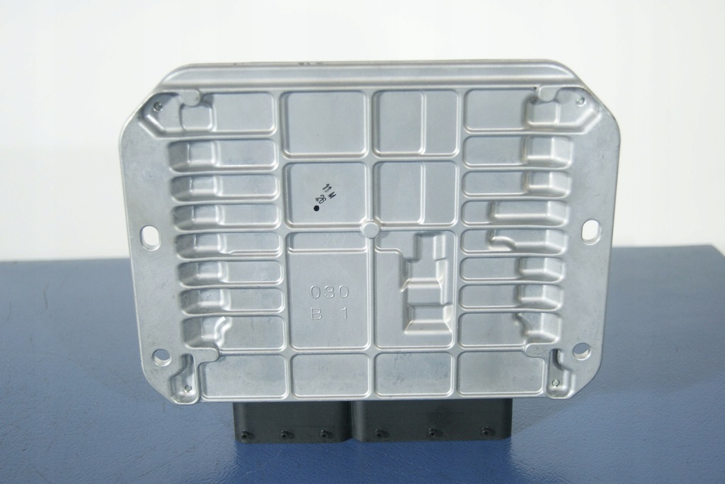 фото №4, Mazda 6 ii gh 2.2 блок управления бортовой компьютер 275700-0212