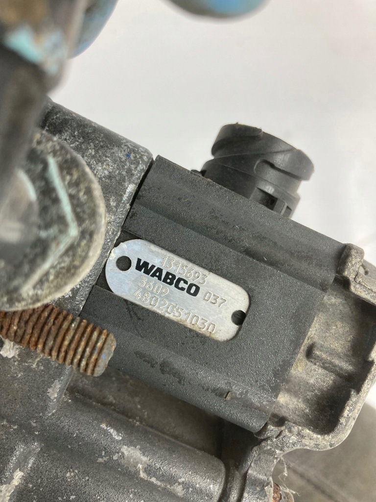 Daf 105 xf 85 cf e5 клапан релейний керуючий 1315693 4802051030 Недорого