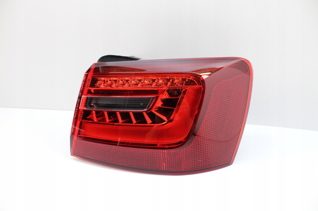 фото №1, Audi rs6 c7 4g avant - лампа задняя правая led 2011+