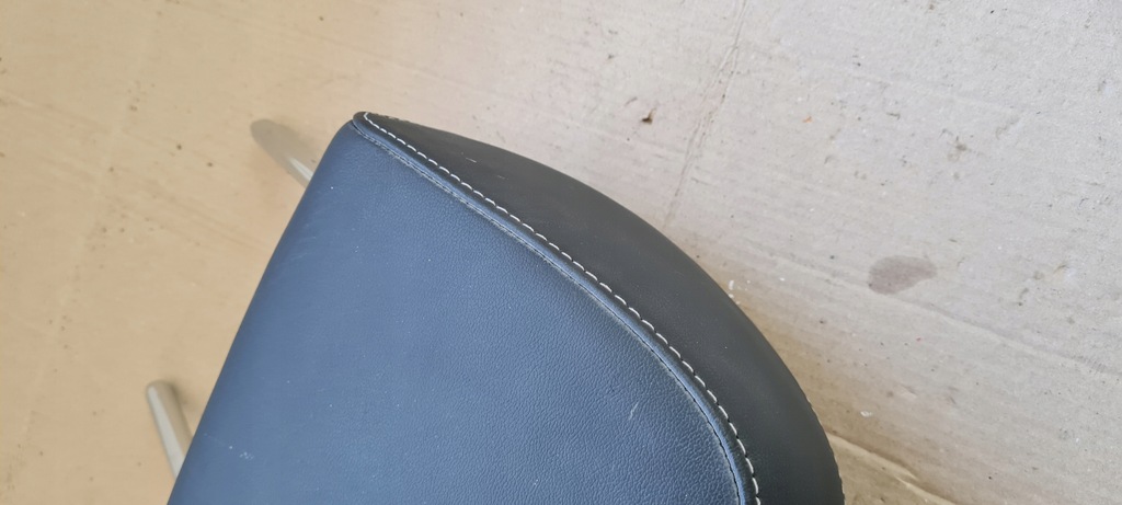 фото №13, A4 b8 s4 подголовник сиденье левый правый перед sline s-line кожа белый nic