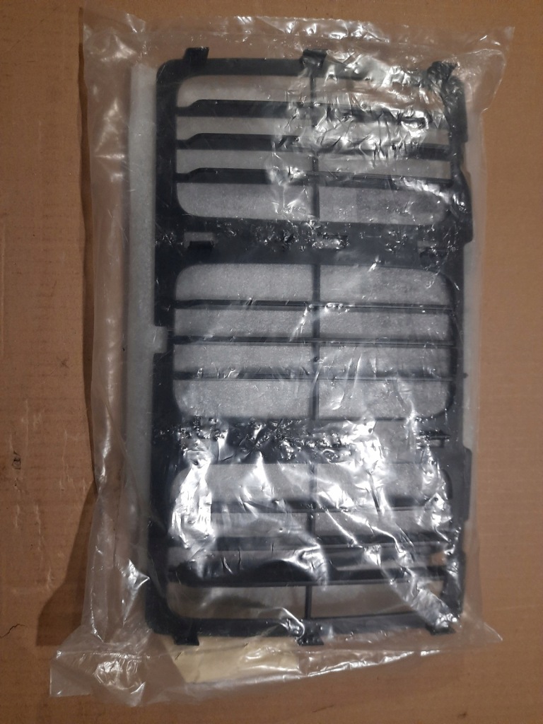 фото №1, Ґрати решітка jeep grand cherokee wk2