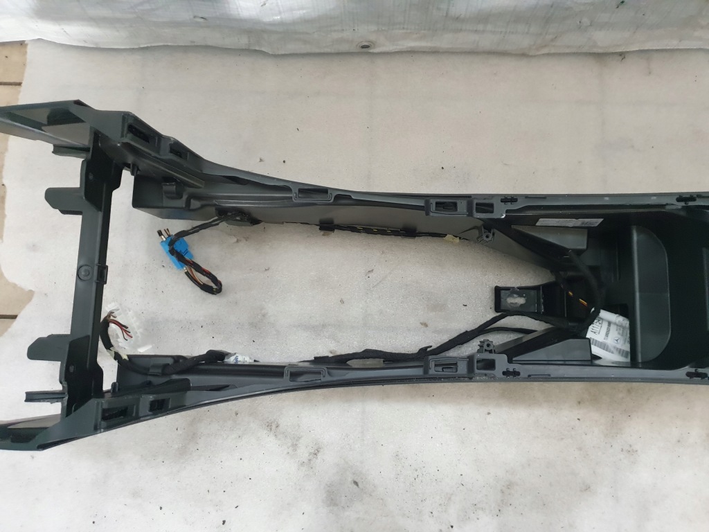 фото №5, Тунель підлокітник cla w117 amg