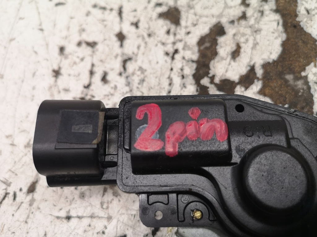 фото №6, Toyota avensis verso замок двері правий задня задній 2 pin 2004 r