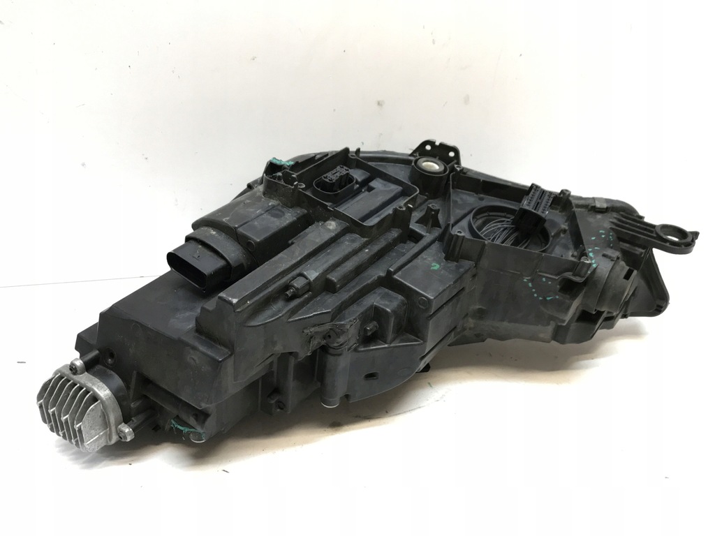 фото №10, Audi a4 b9 лампа правый перед full led 8w0941034a