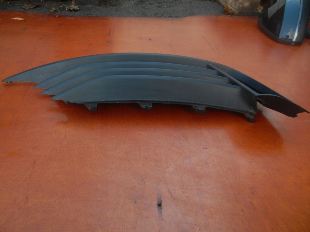 Решётка бампера левая перед audi a3 8v5 sedan Оригинал