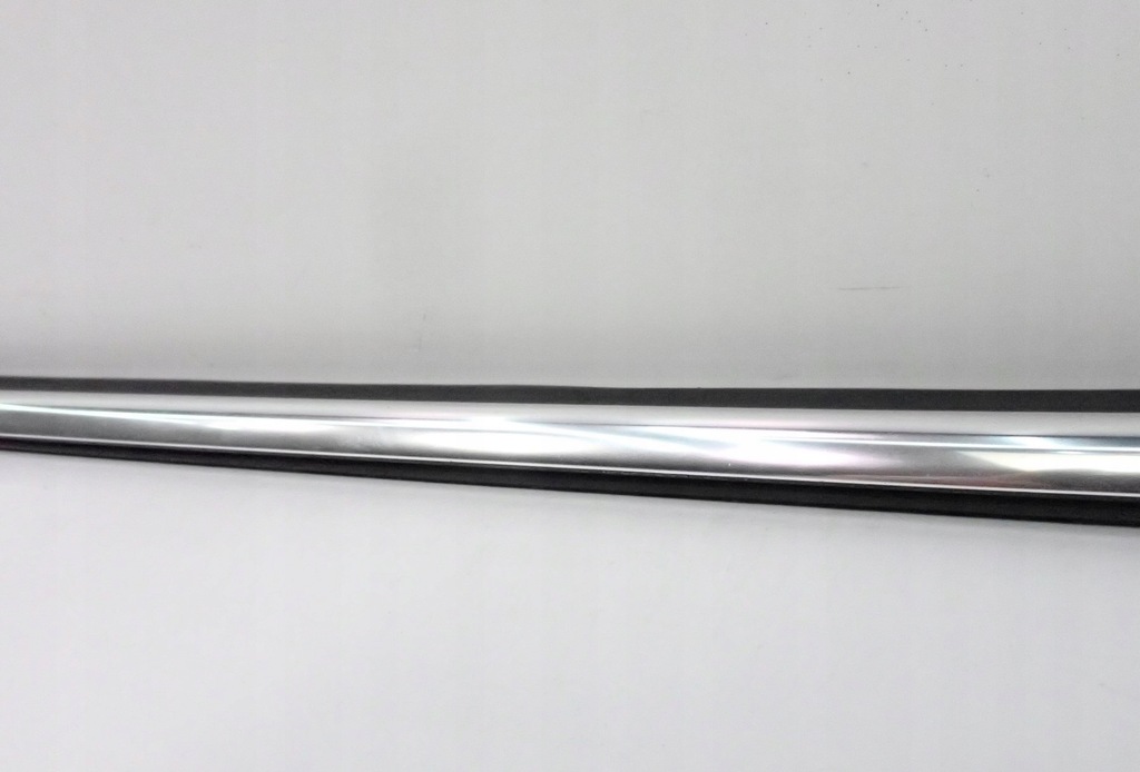 фото №8, Молдинг уплотнитель стекло a8 s8 левая задняя 4d0853767e