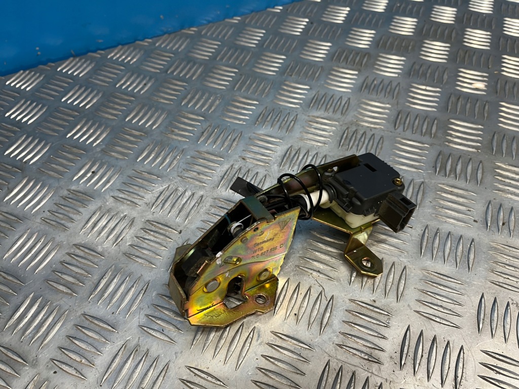 фото №1, Touareg i 7l замок кришки багажника 7l0827506d