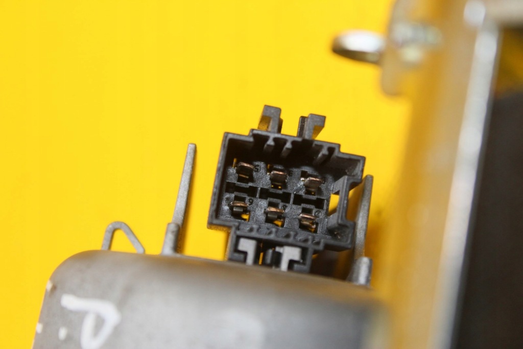 фото №4, Pas безопасности правый перед mercedes w251