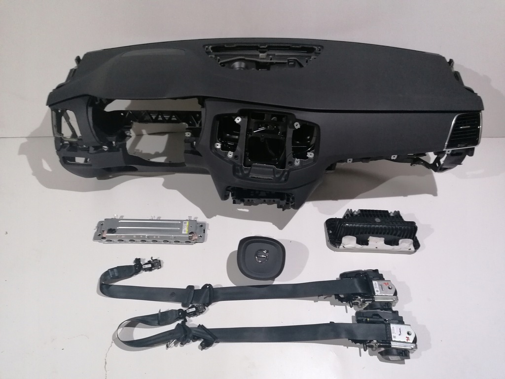 фото №1, Volvo xc90 панель приладів консоль подушка безпеки подушки безпеки ремені