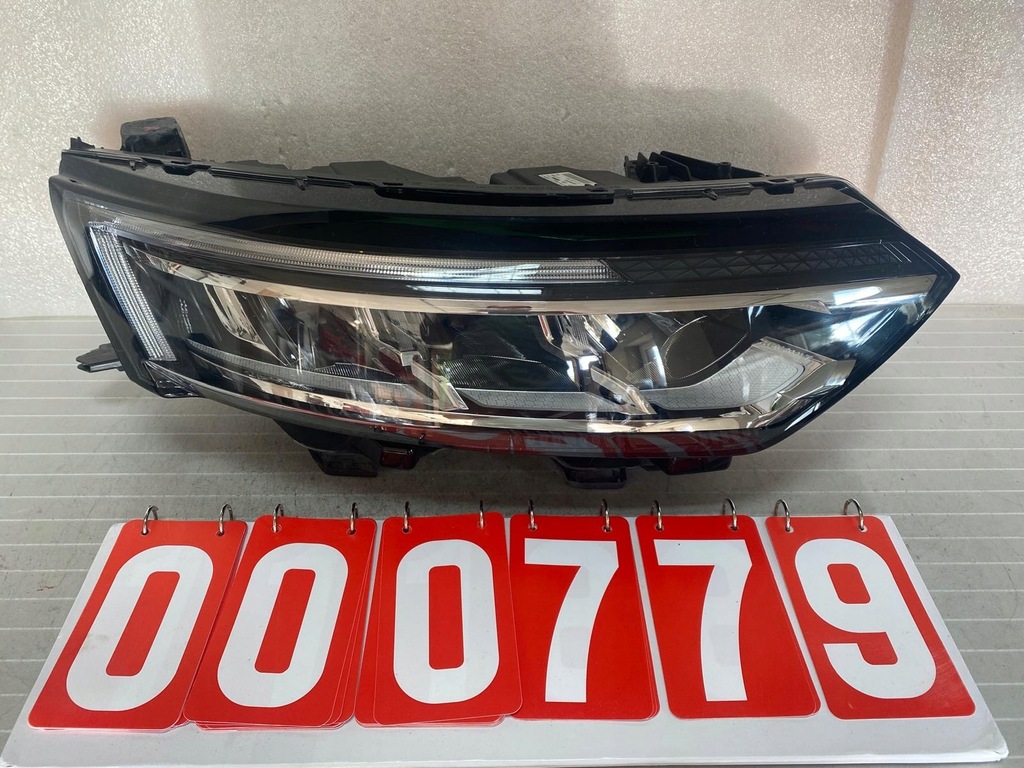фото №1, Лампа права передня renault koleos ii lift full led 260104431r