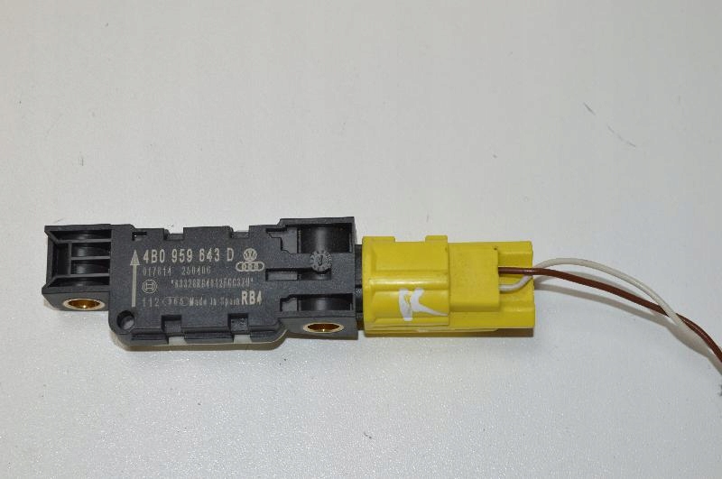 фото №1, Bentley continental 6.0 2007 rhd датчик удара столкновение задняя левая сторон