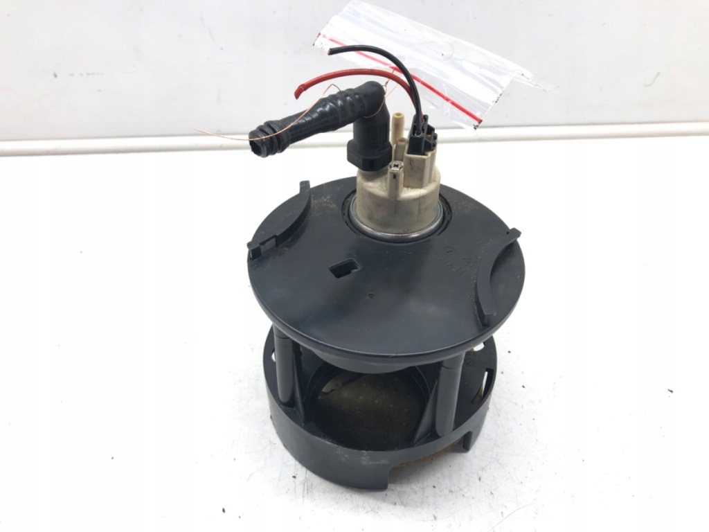 Купити Насос пального mercedes w221 5.5 388km 05-13 бака