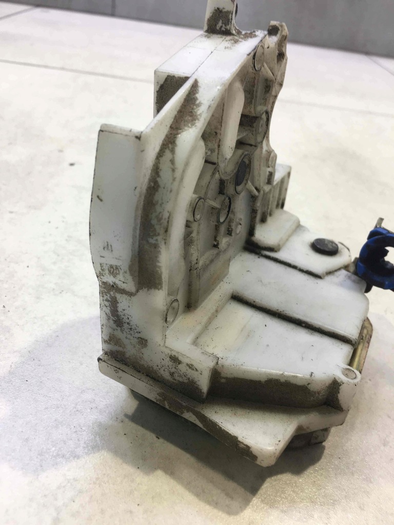 фото №8, Замок дверь правый задняя nissan primera p11 2.0 16v