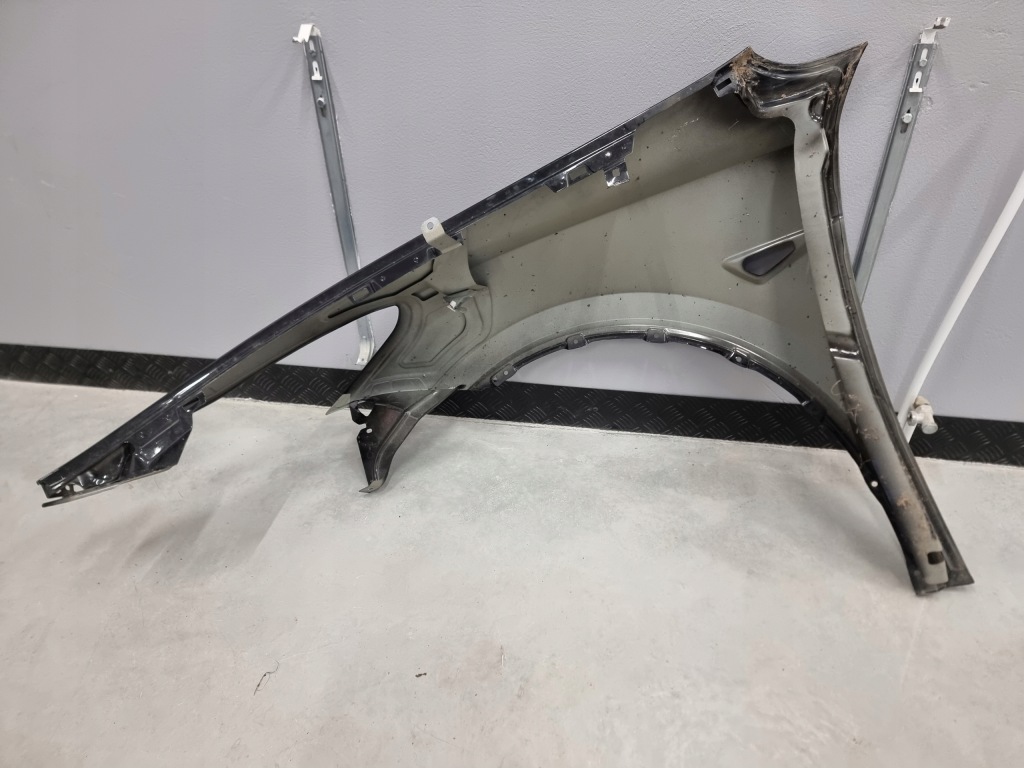 Tesla model y 20- крило правий передній перед Оригінал