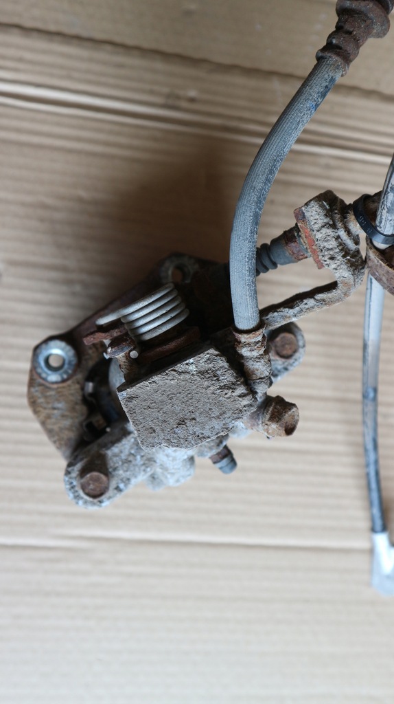 фото №12, Suzuki vitara iii 1.6 b супорти задні лівий правий