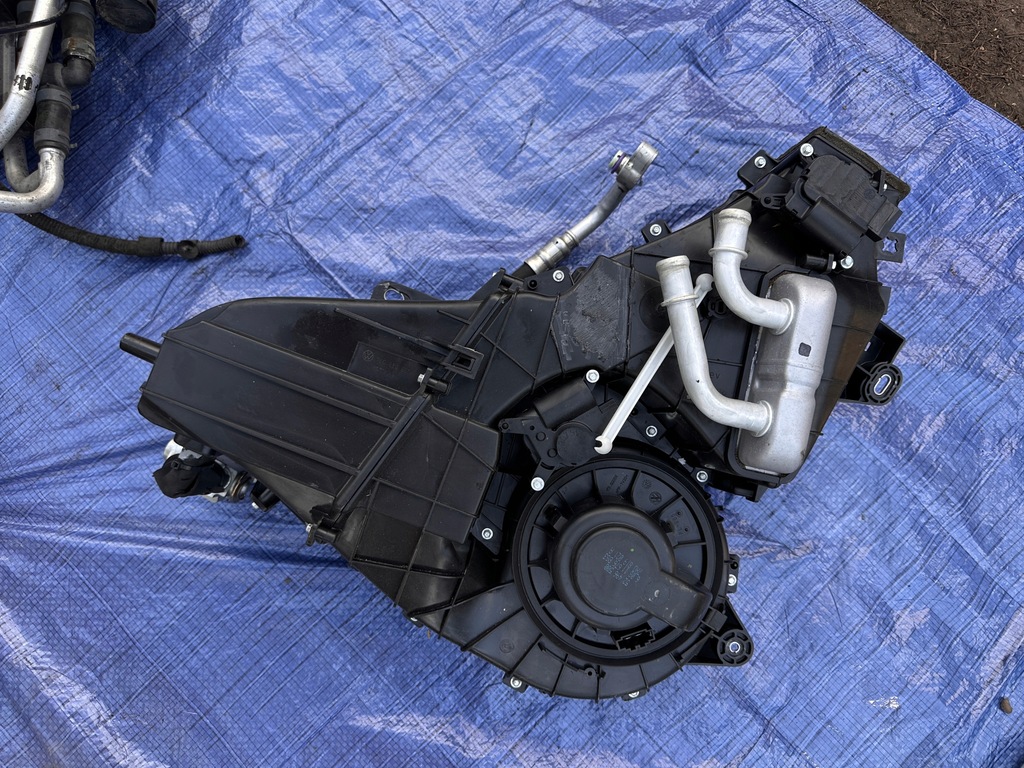 фото №1, Audi q7 4l отопитель салона задняя 4l0820004c kpl