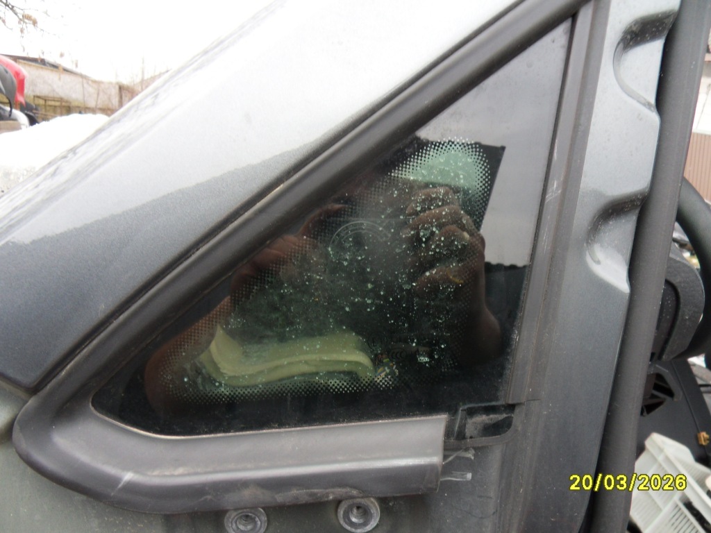 Купить Стекло треугольник левая vw caddy v 2k7 21r