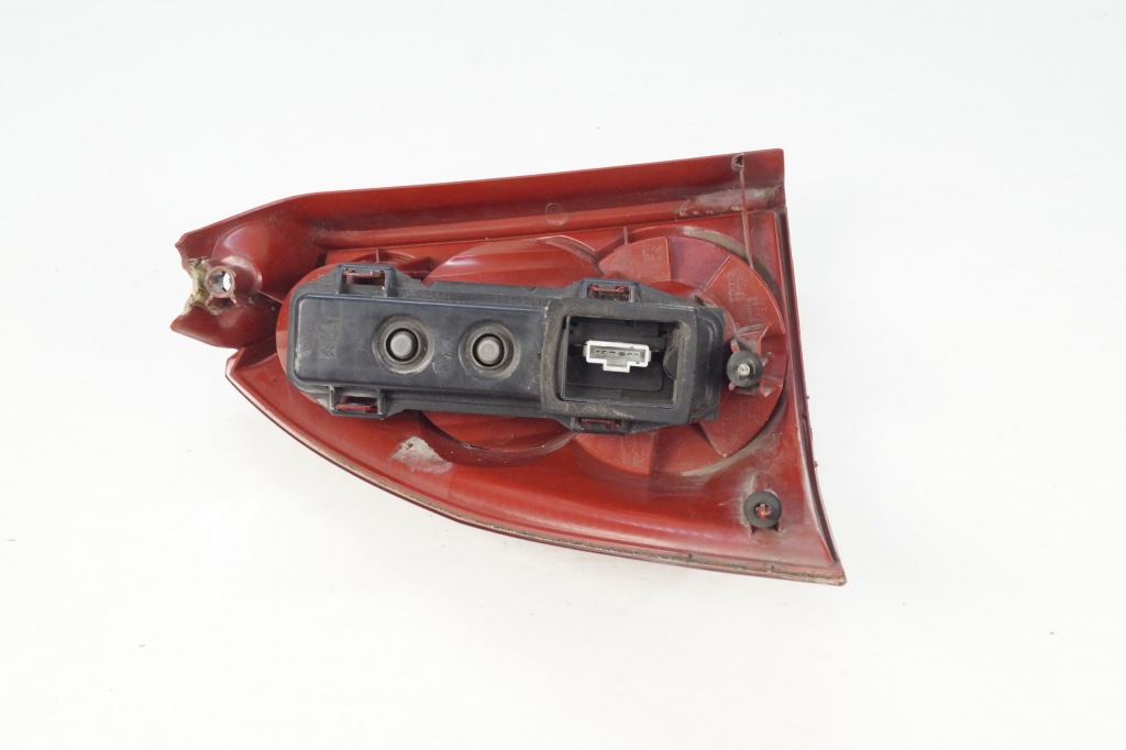 Peugeot 307 sw лампа правая задний  задняя valeo 89026938 26674t0206 в Украине