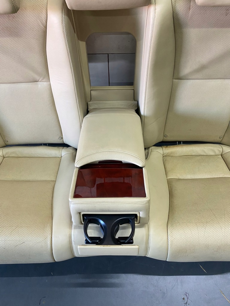 Заднє сидіння задня задня підігрів шкіра lexus ls iv ls460 Недорого