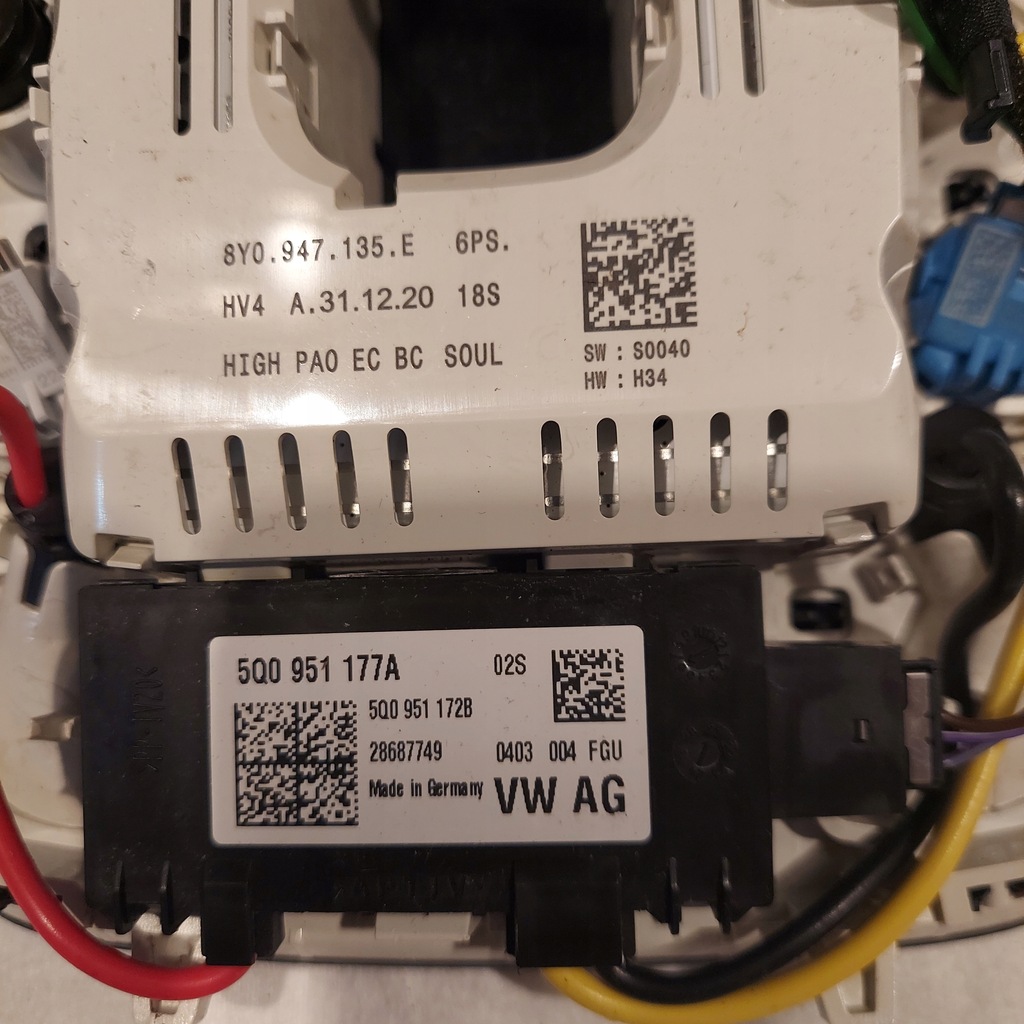 фото №7, Audi a3 s3 8y s-line комплектная лампа потолочный освещение салона