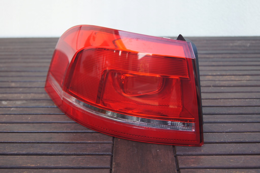 фото №1, Лампа vw passat b7 kombi ліва звичайна