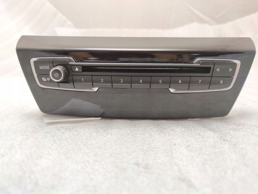 фото №1, Bmw 2 f46 2016 панель / радиопроигрыватель cd/dvd/gps 9371455