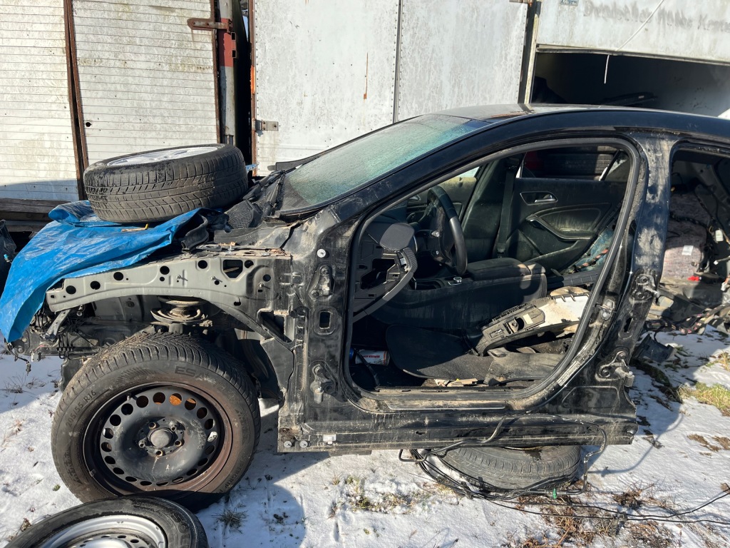 фото №1, Mercedes a klasa w176 lift четверть лонжерон подкрылок 2017