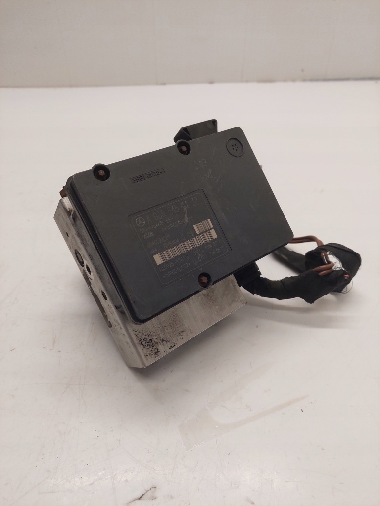Купити Насос abs mercedes clk a0064310412 a0365454132