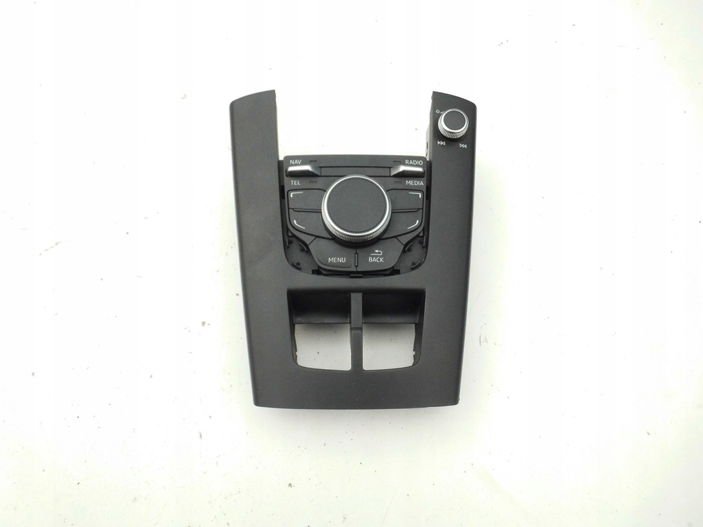 фото №1, Панель радио навигации mmi 8v0919614b audi a3 8v