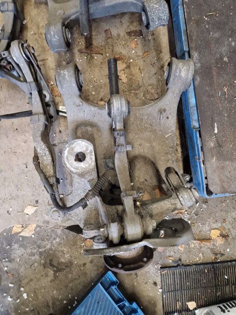 фото №8, Bmw f10 f11 525d поворотный кулак левая правая задняя ступица подрамник рычаг шарнир łódź