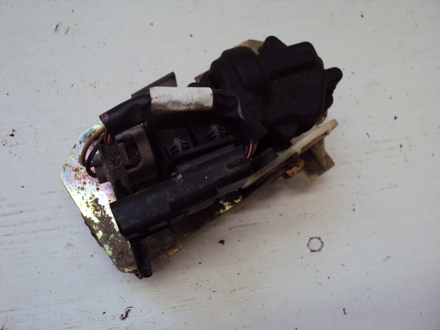 фото №3, Замок кришки задня chrysler pacifica