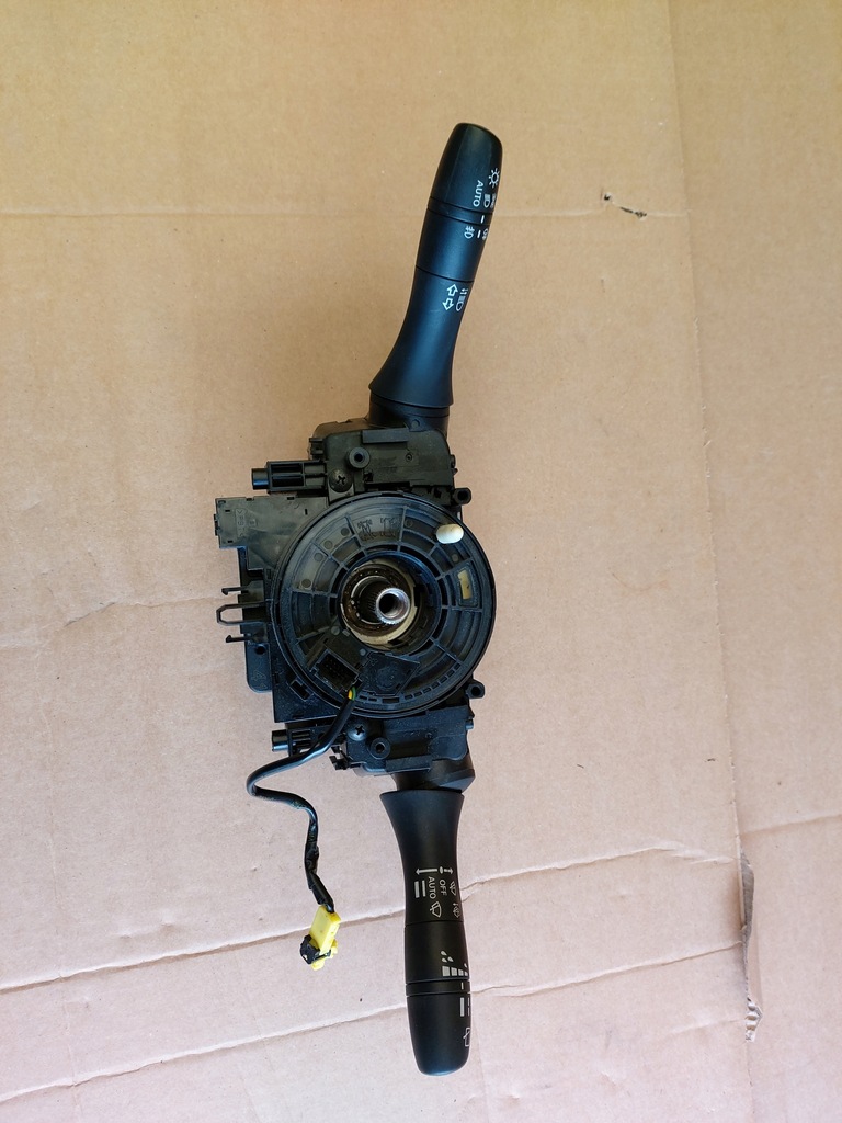 фото №1, Nissan pulsar переключатель лента