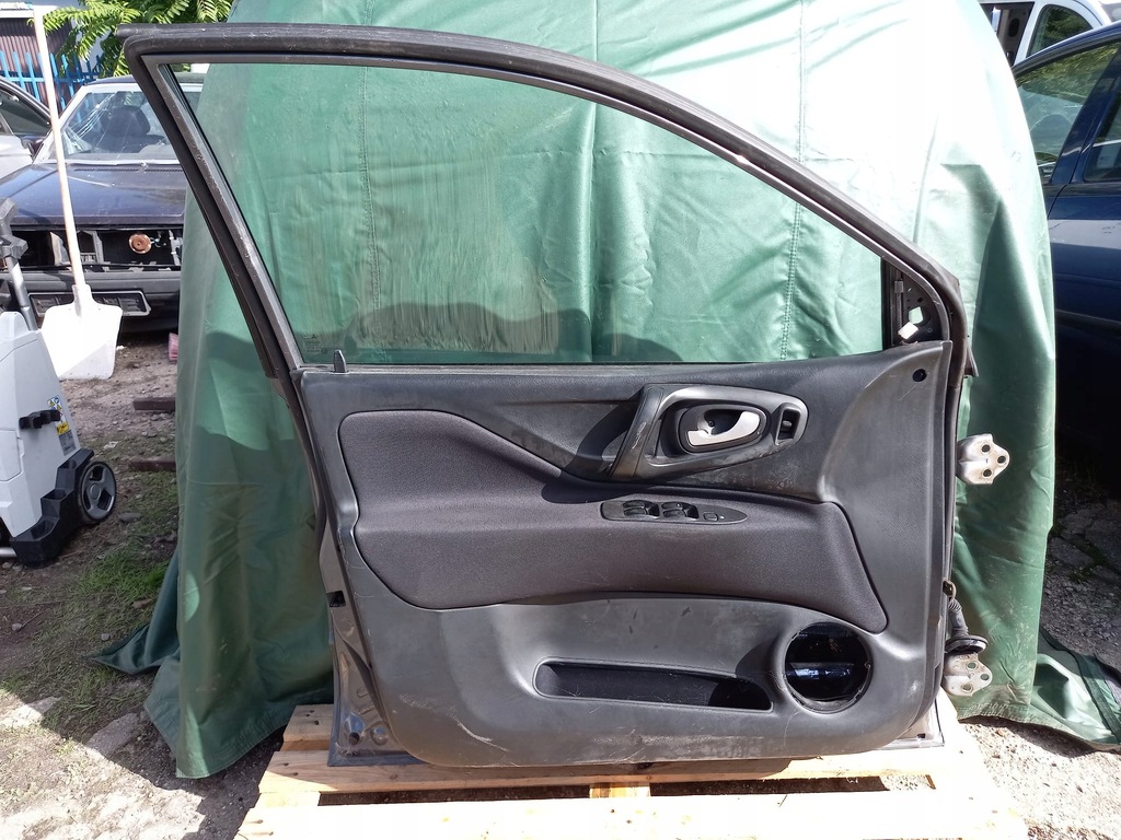 фото №7, Двері перед праве, ліва space star u63 98-05r kombi