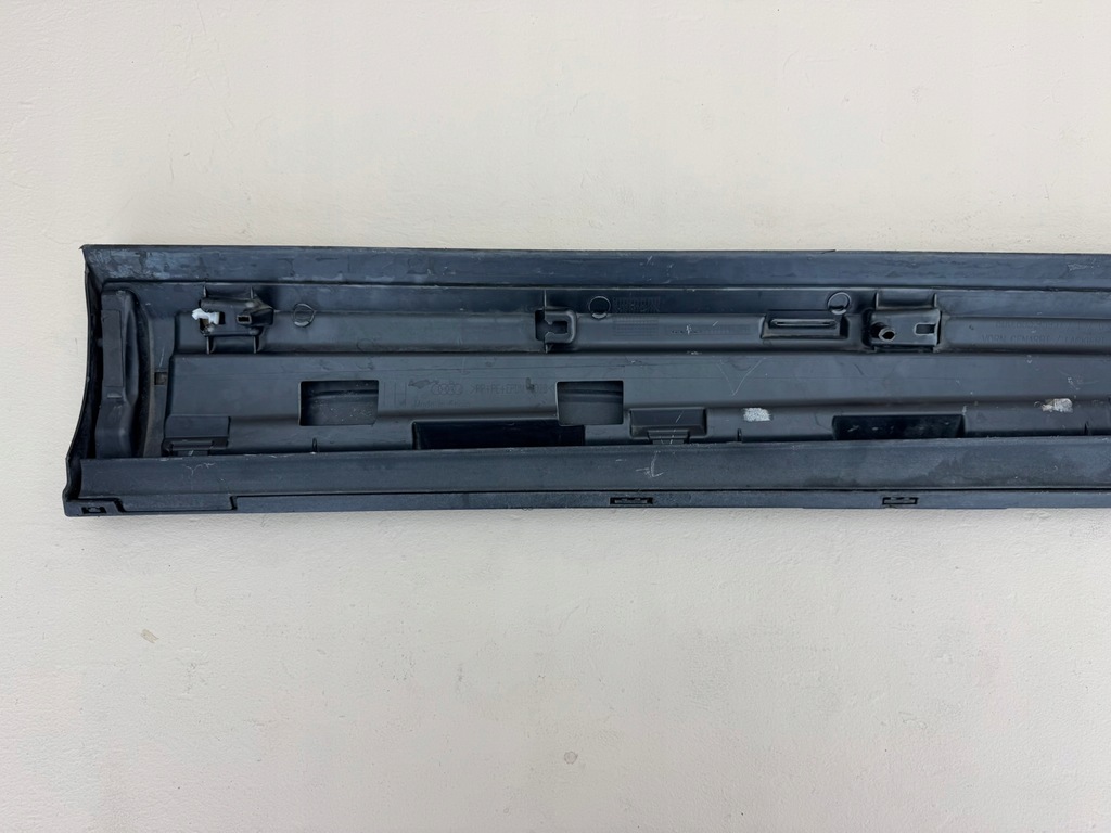 фото №13, Audi q3 1 i 11r- молдинг дверь левый перед левая передняя 800853959