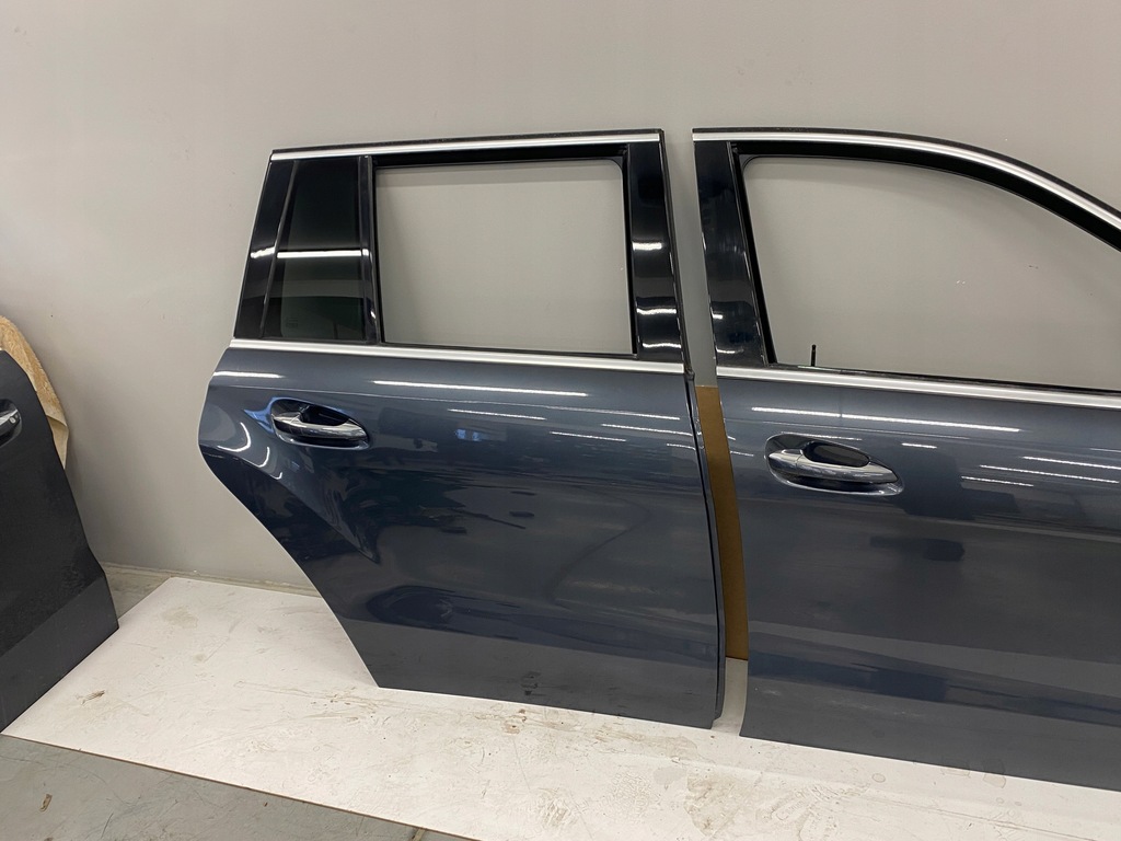 фото №1, Дверь правое задняя mercedes gl w166 gls x166 цвет 755