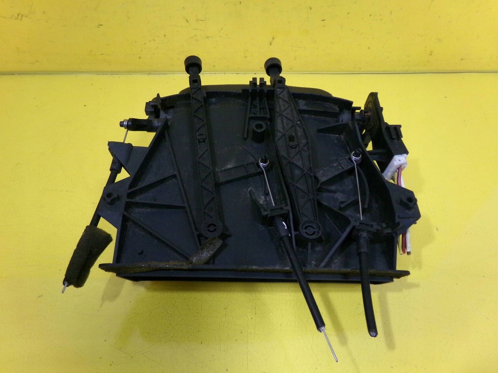 фото №8, Ґрати середнього обдув панелі приладової панелі smart fortwo i 0001163 nr73