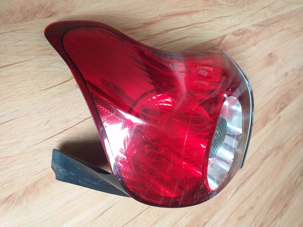 фото №5, Toyota avensis t25 06-08 лампа правая задняя