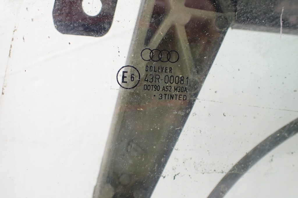 фото №6, Audi a4 b6 рамка с стекло дверь прокладка левый задняя задняя левая